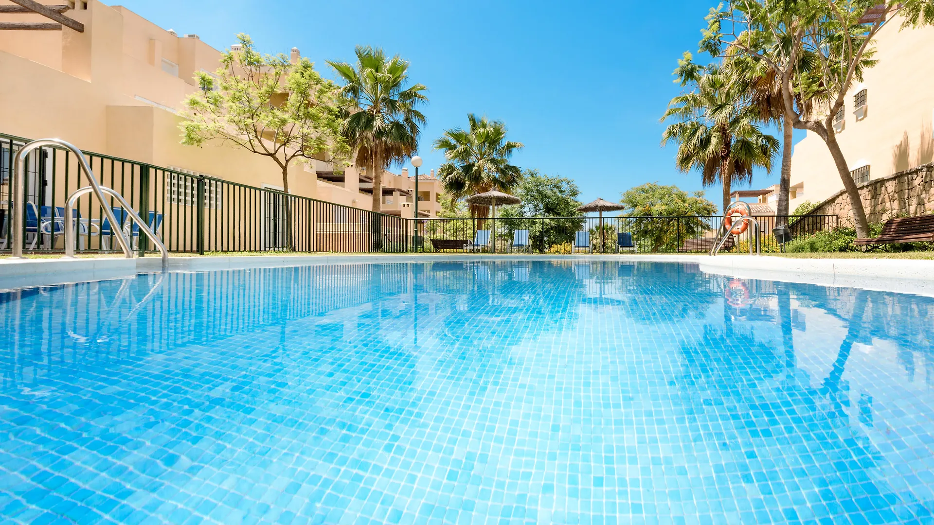 Checkin Colina Del Paraiso Estepona Apartment